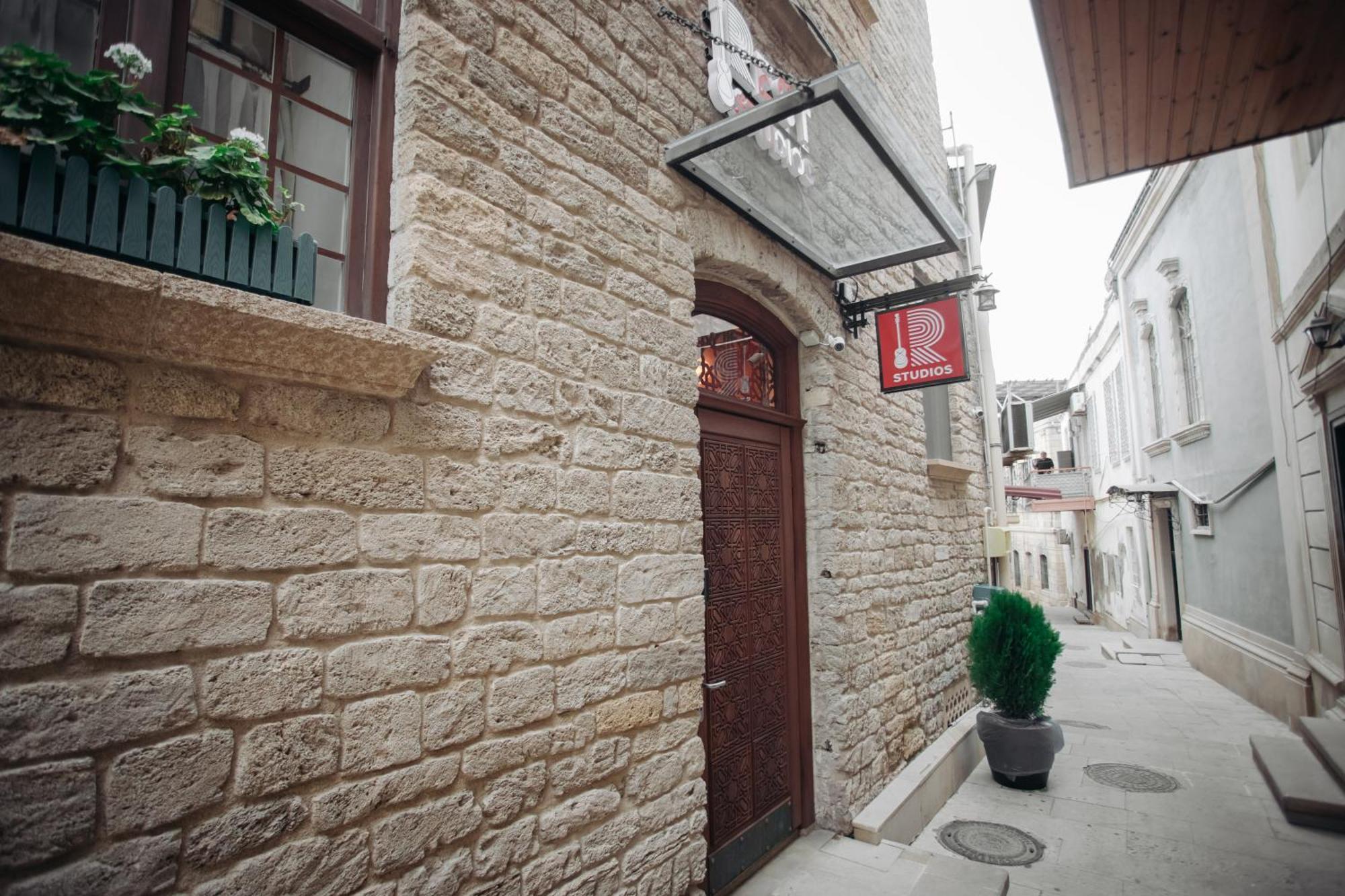R Studios Old Baku Ngoại thất bức ảnh